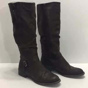 White Mountain 7.5 faux leather vegan distressed